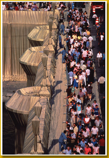 The Pont Neuf Wrapped